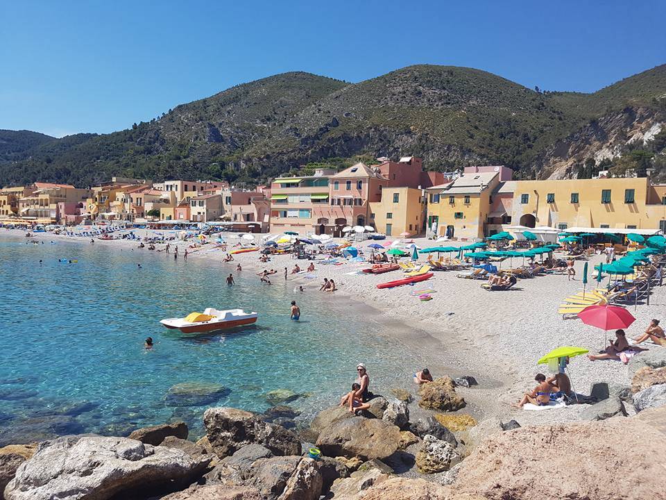 Sunny July Offer Seaside Liguria Family Hotel and Apartments in Finale Ligure